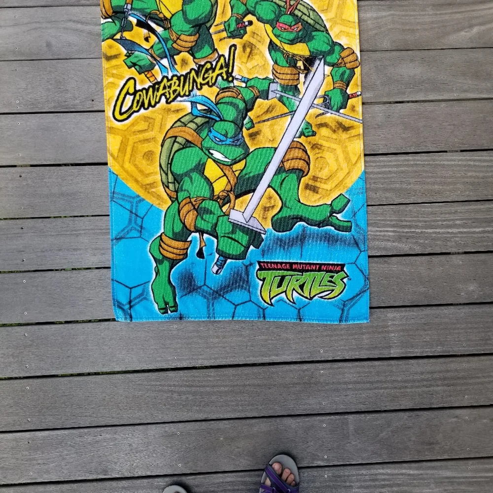 Vintage TMNT Beach Towel Teenage Mutant Ninja Turtles Cowabunga  54”x28” 2003